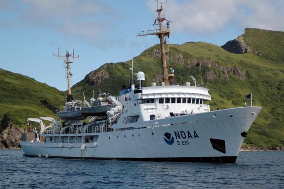 NOAAS Ranier, photo by NOAA