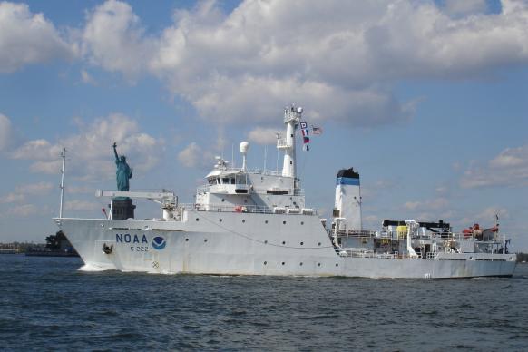 NOAAS Thomas Jefferson, photo by NOAA